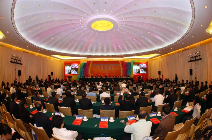 栉风沐雨十春秋 继往开来谱篇章  